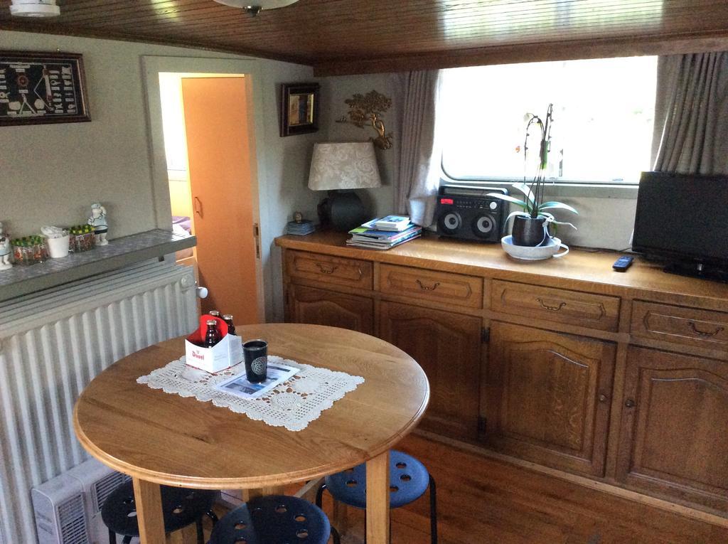 Spits-Lucie B&B Izegem Bagian luar foto