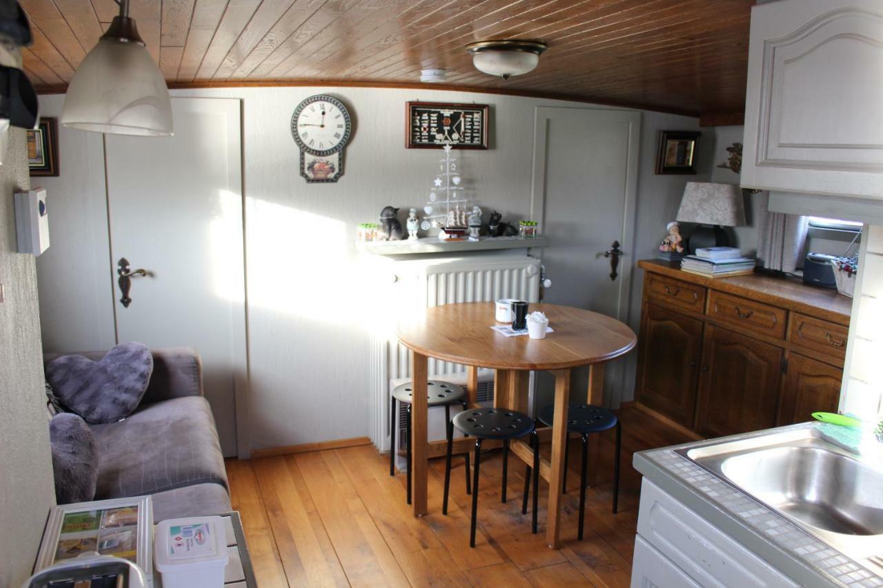 Spits-Lucie B&B Izegem Bagian luar foto